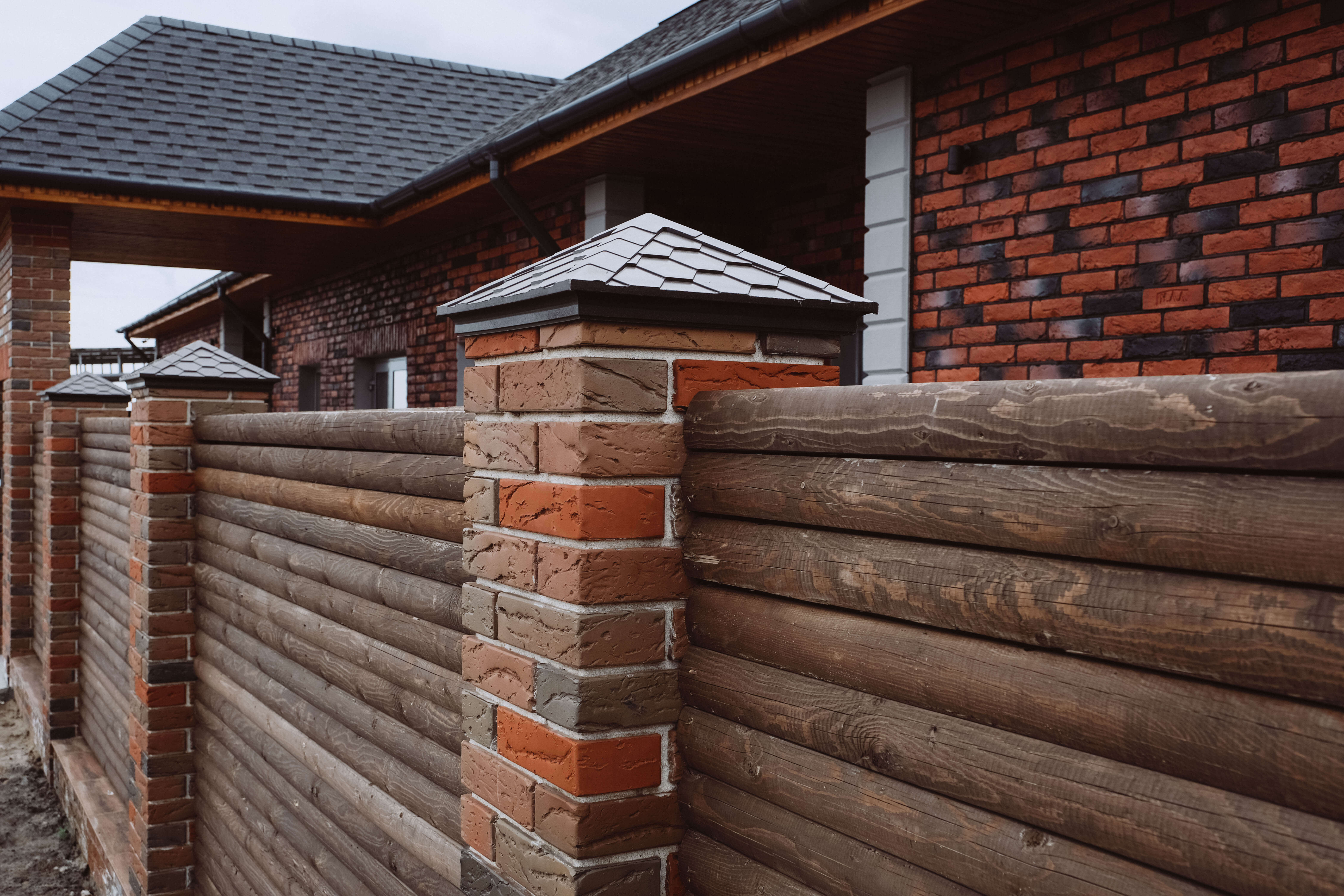 Колпак Zking Эверест Коричневый на столб 1.5х1.5 кирпича (390х390мм) в Королёве фото