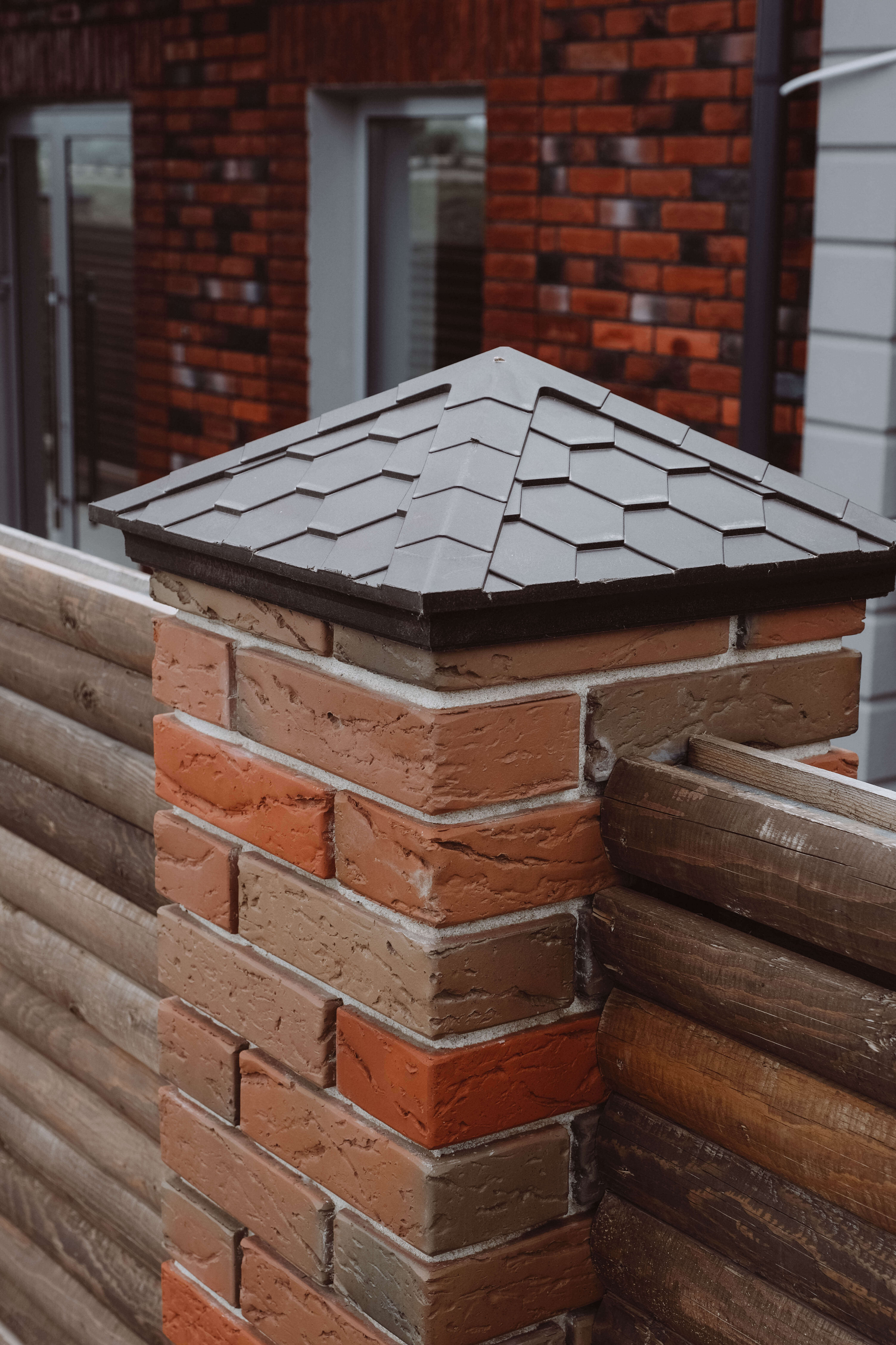 Колпак Zking Эверест Коричневый на столб 1.5х1.5 кирпича (390х390мм) в Королёве фото